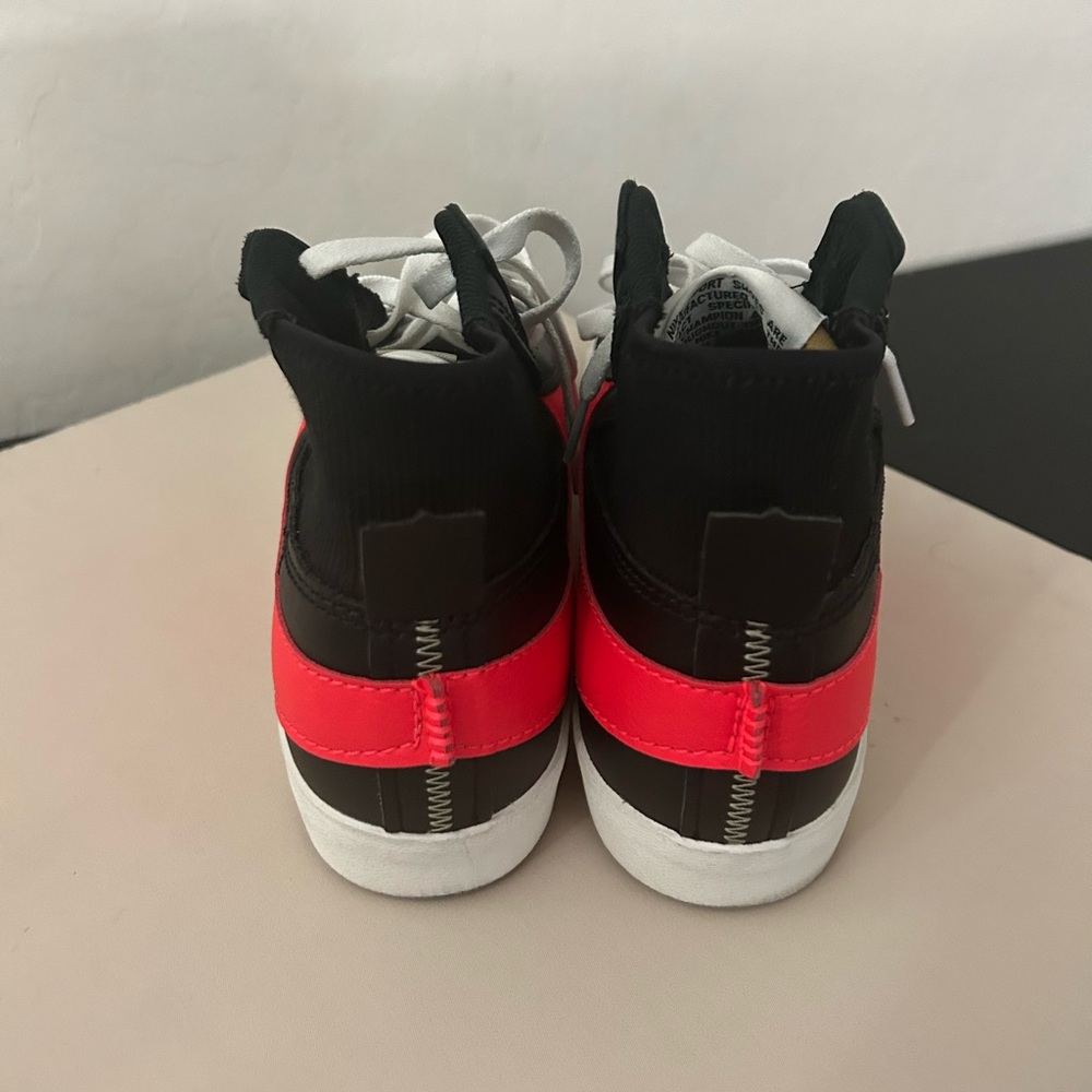Size 12 - Nike Blazer '77 Jumbo Mid Black Bright Crimson - Picture 4 of 7
